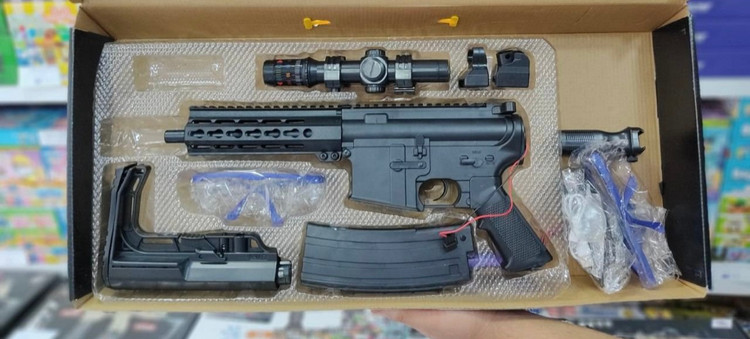 تفنگ تیرژله ای شارژی رگباری لیزر دار قنداق باز و جمع شو مدل MP17 آیتم: ۹۸۱٫۳